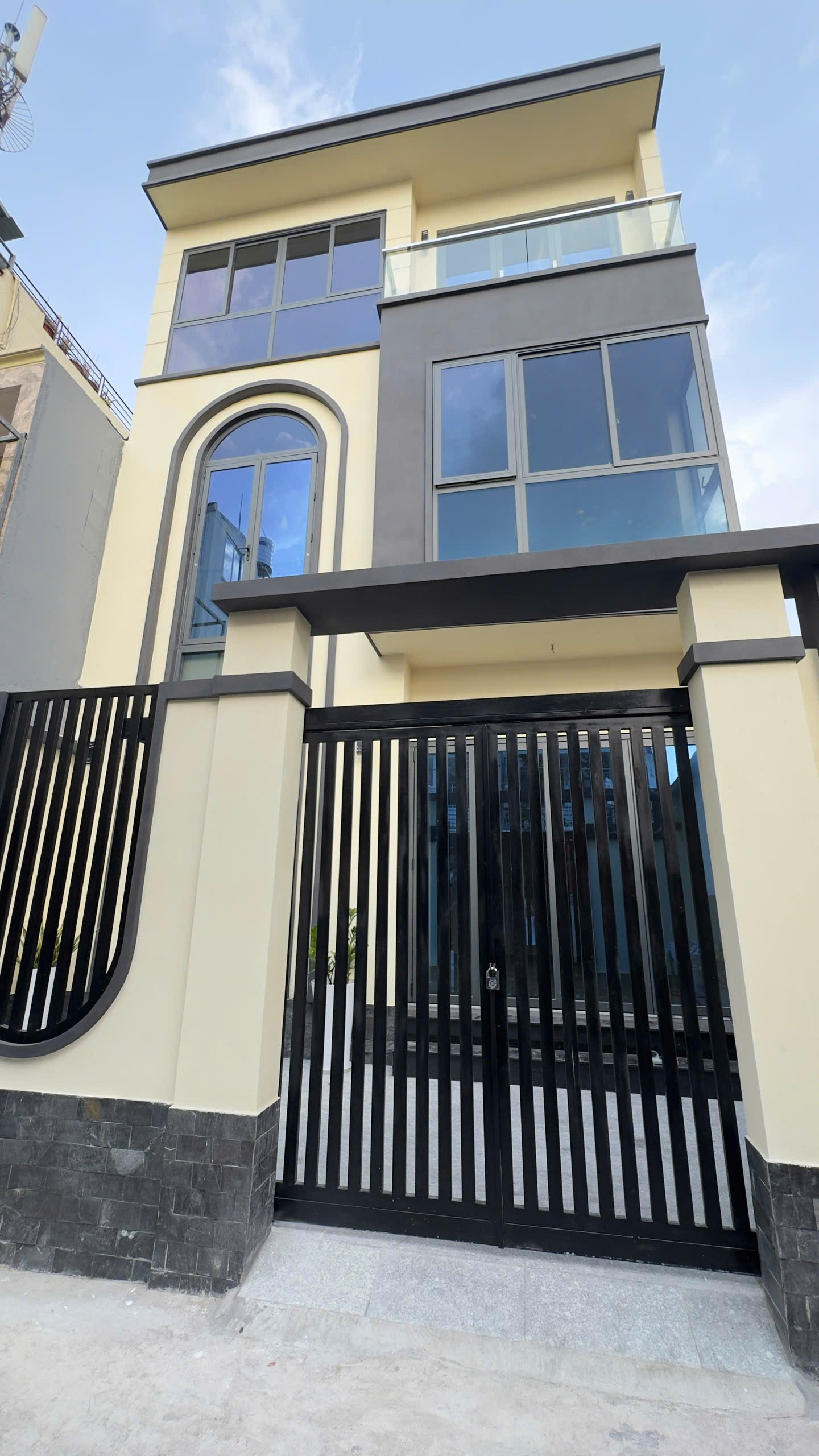 Bán biệt thự phố thảo điền quận 2 102m²_ view landmark 81