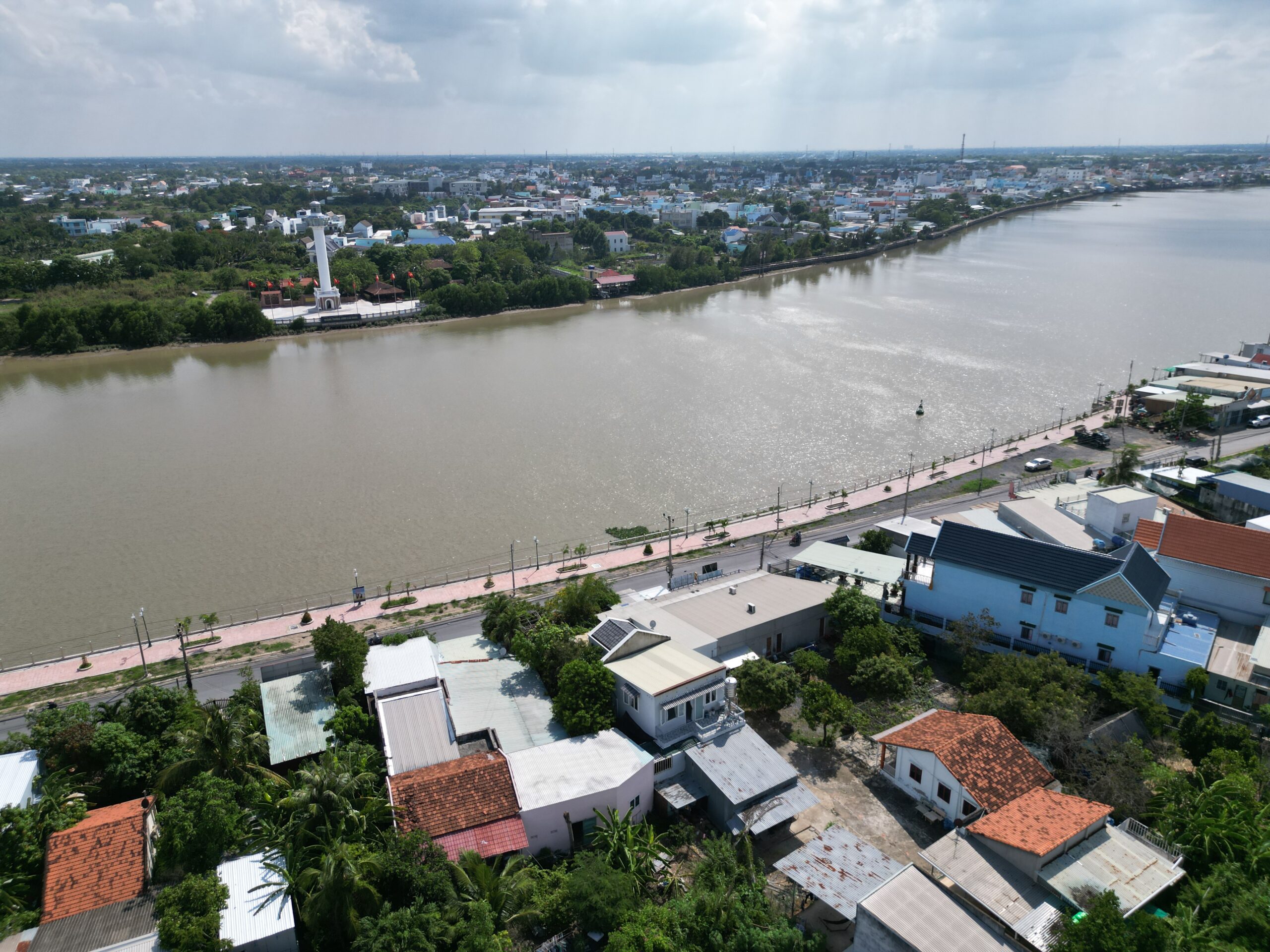Bán nhà view sông cần giuộc 252m² ngay đường dt826c chỉ 15km về quận 7